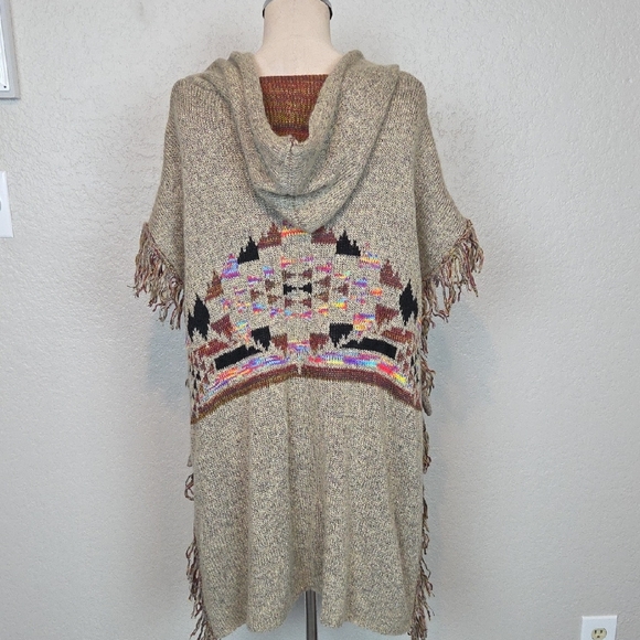 Elan Multicolor Poncho - Picture 8 of 12